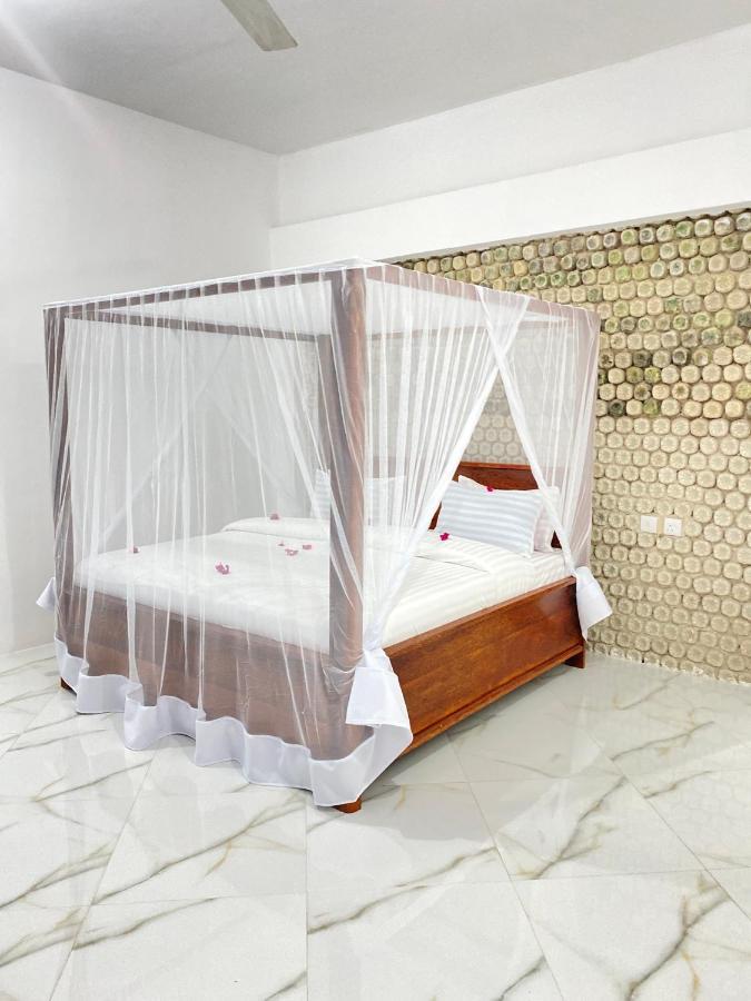 Bed and Breakfast Habibis Bottle House Nungwi Exterior foto